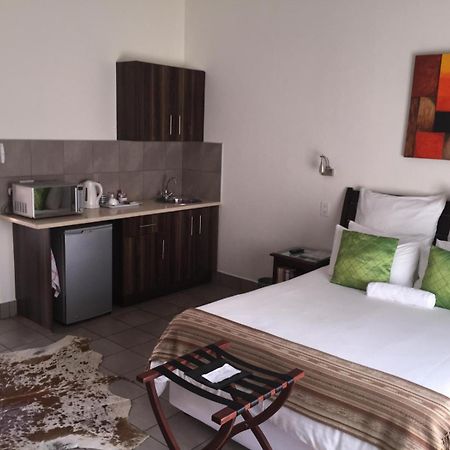 Welcome Guest House Vereeniging Esterno foto