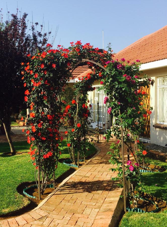 Welcome Guest House Vereeniging Esterno foto